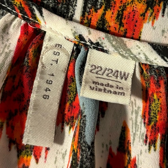 EST.1946 blouse size 22/24W - Picture 3 of 4